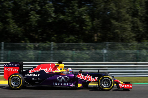 Foto zur News: Motorenfrage: Warum Red Bull die Hände gebunden sind