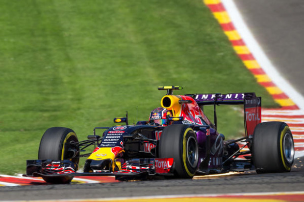 Foto zur News: Red Bull: Ein einsamer Renault in den Top 8
