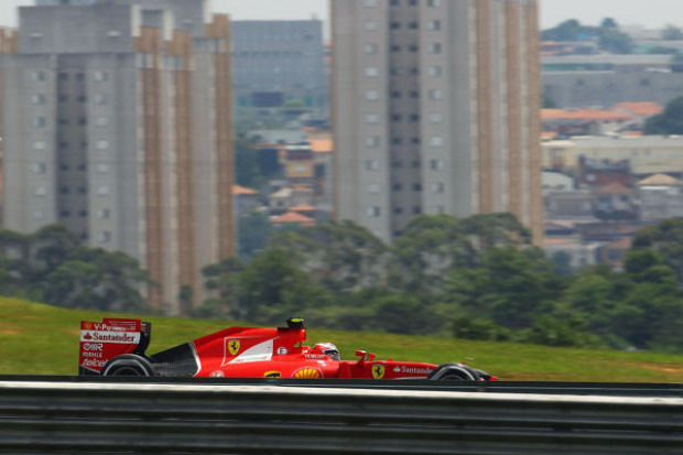 Foto zur News: Ferrari in Reihe zwei: Vettel will "Wunder kreieren"