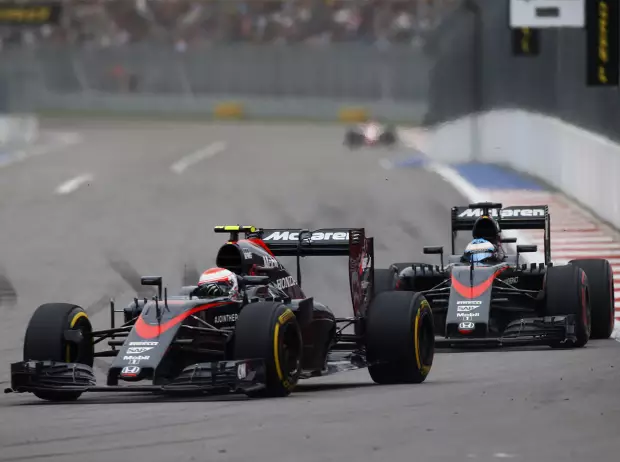 Foto zur News: McLarens Saison 2015: "Kein Horror, aber herausfordernd"