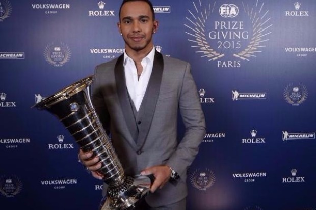 Foto zur News: FIA-Gala: Verstappen stiehlt Lewis Hamilton beinahe die Show