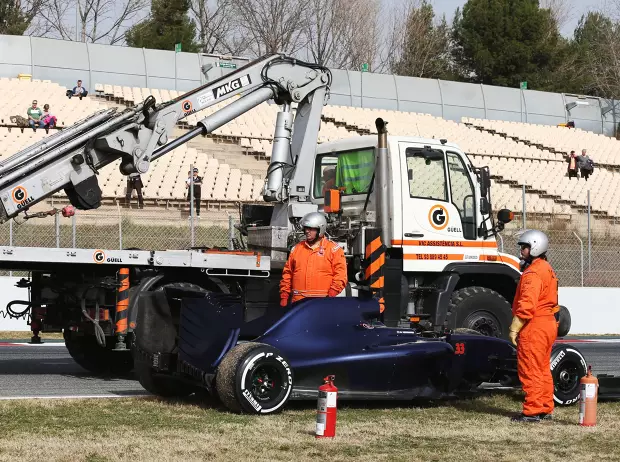 Foto zur News: Formel-1-Test Barcelona: Vettel schnell, Rosberg ausdauernd