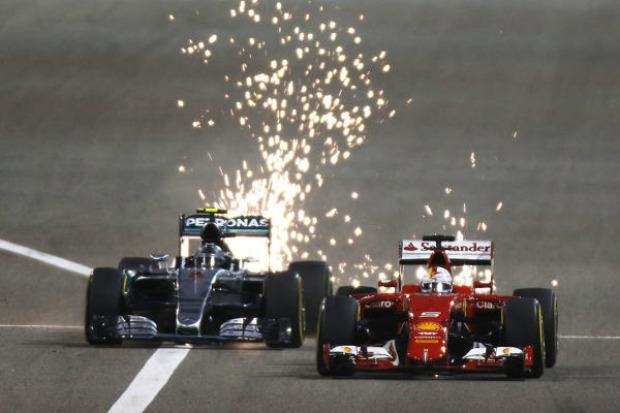 Foto zur News: Ferrari: Sebastian Vettel schreibt Titel noch lange nicht ab