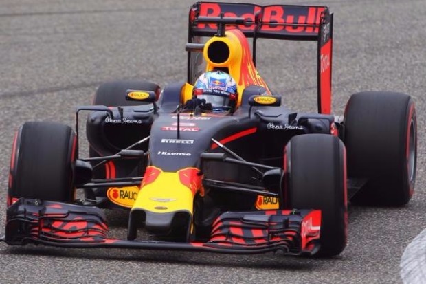 Foto zur News: Ricciardo: Mit Aero-Frisur an Ferrari vorbei in Startreihe eins