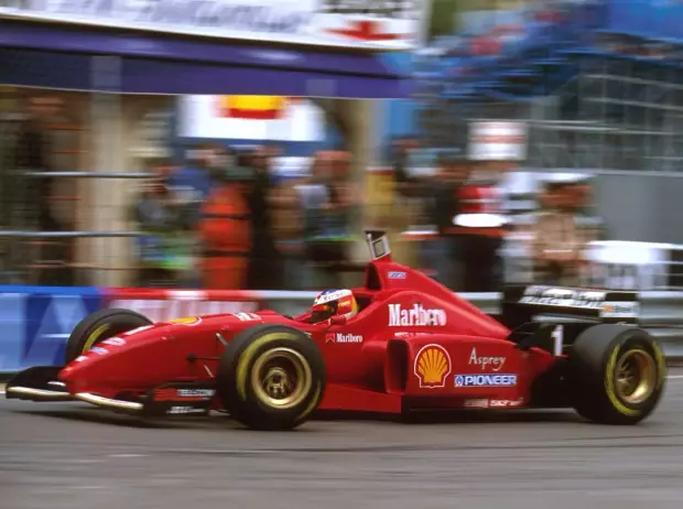 Foto zur News: Monaco-Grand-Prix 1996: Panis erlebt sein "blaues Wunder"