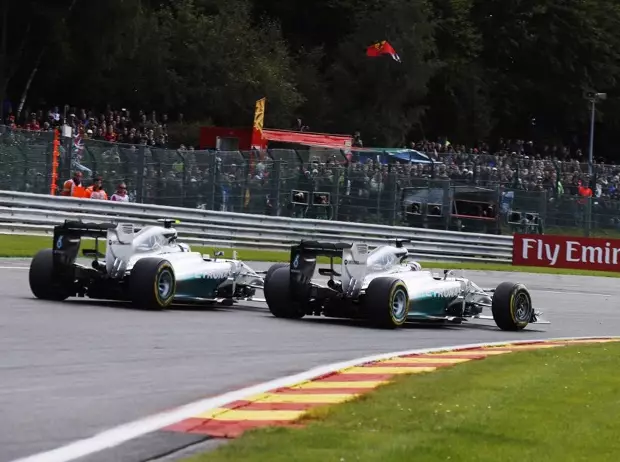 Foto zur News: Wie Mercedes heute von der Stallkollision in Spa 2014 profitiert