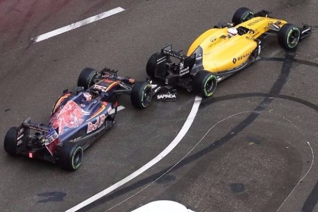 Foto zur News: Donnerwetter bei Toro Rosso: Beide Fahrer kritisieren Team