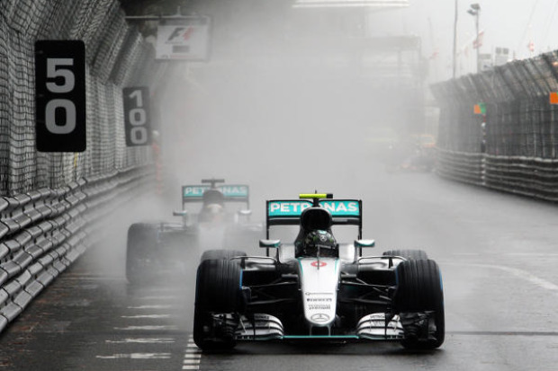 Nico Rosberg vor Lewis Hamilton Nico Rosberg vor Lewis Hamilton