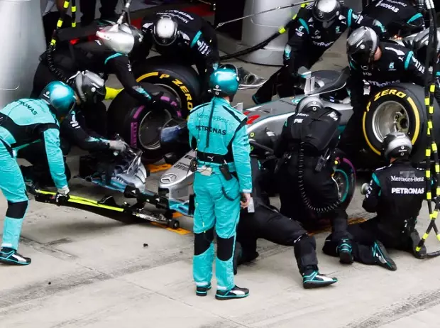 Foto zur News: Mercedes-Strategiepanne forderte Stallcrash heraus