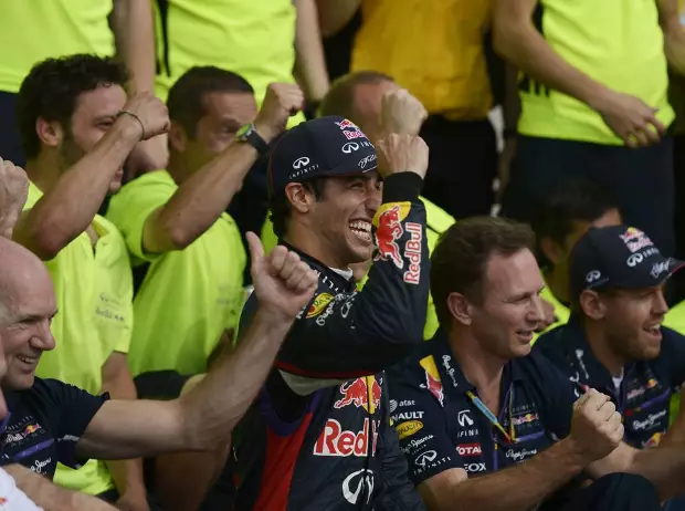 Foto zur News: Red-Bull-Duell: Ricciardo freut sich über "gesunde" Rivalität