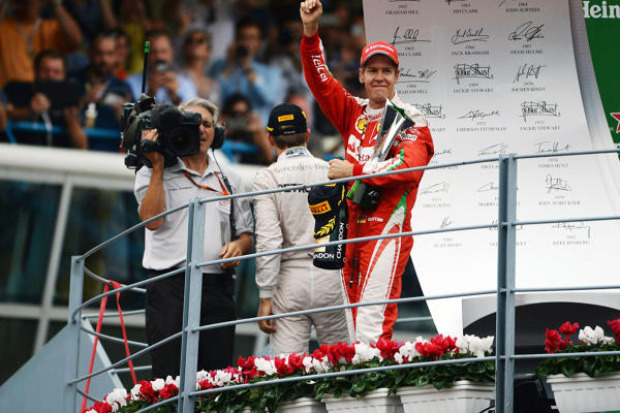 Foto zur News: Lauda über Ferrari: Alte "Grundprobleme" existieren noch