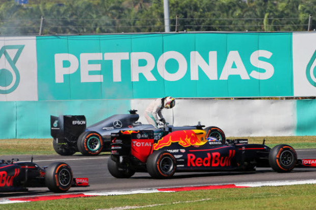Foto zur News: Ende der Durststrecke: Ricciardo jubelt über lange fälligen Sieg