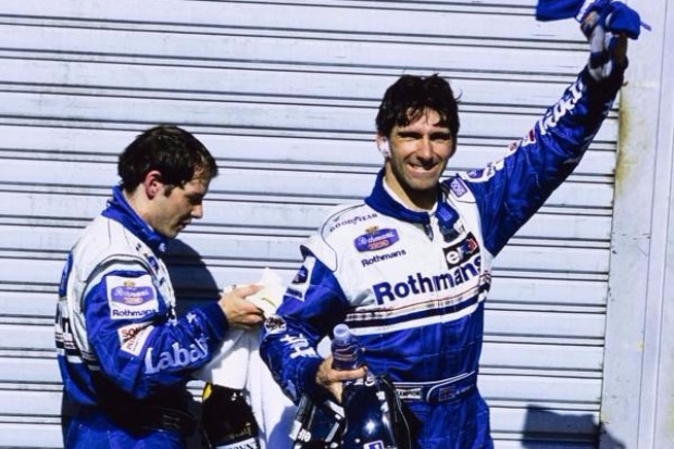 Foto zur News: Vor 20 Jahren: Red-Bull-Trick macht Damon Hill zum Champion