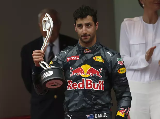 Foto zur News: Daniel Ricciardo: Verstappens Sieg hat uns angetrieben