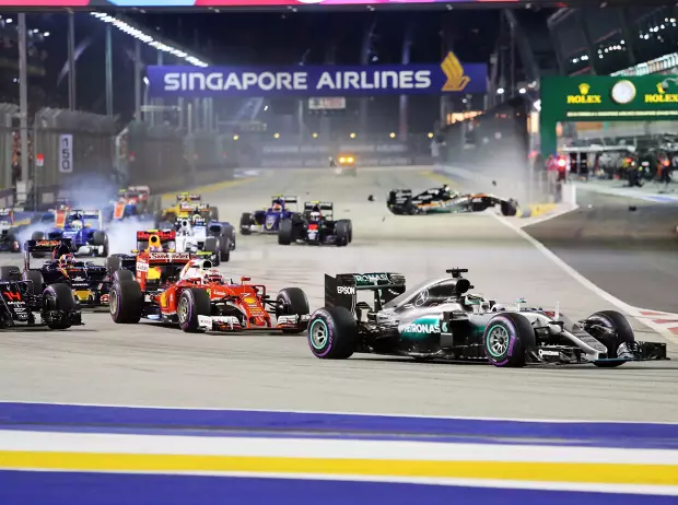 Foto zur News: Rennvorschau Singapur: Mercedes kommt zum Angstrennen