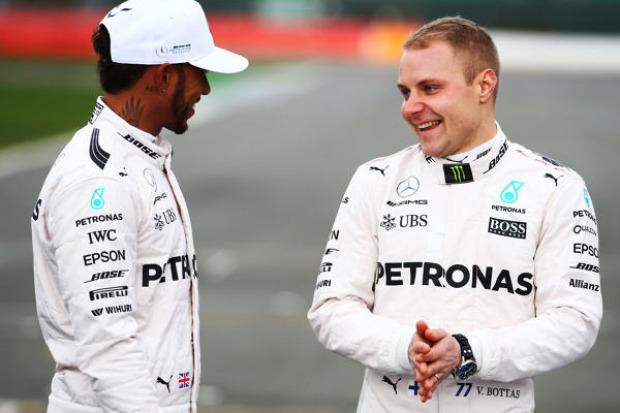 Foto zur News: Hamilton kann's nicht lassen: Sticheleien gegen Rosberg