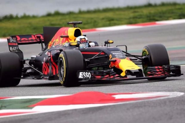 Foto zur News: Ricciardo zieht das Pech an: Red Bull erneut in Problemen