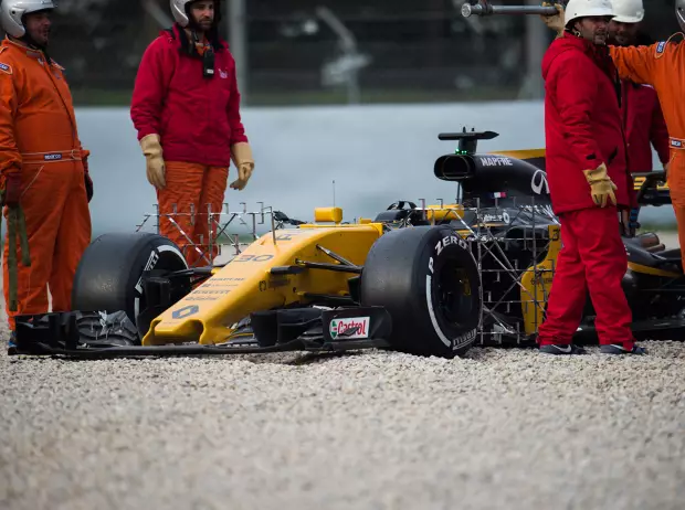 Foto zur News: Hülkenberg hinter Palmer: Kein reibungsloser Renault-Testtag