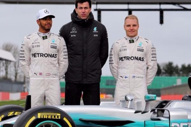Lewis Hamilton, Toto Wolff, Valtteri Bottas Lewis Hamilton, Toto Wolff, Valtteri Bottas