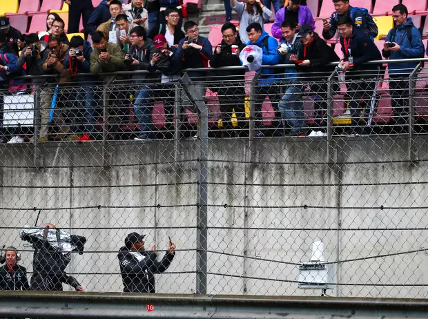 Foto zur News: FIA bleibt bei Zeitplan: Kein Formel-1-Rennen am Samstag