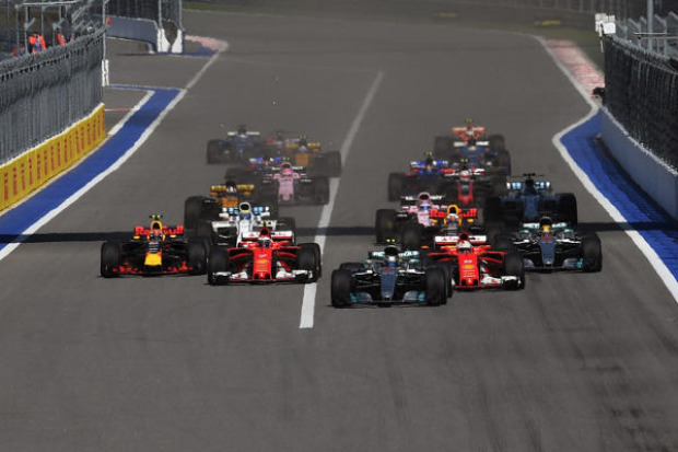 Foto zur News: Toro-Rosso-Chef: Ferrari drückte "verrückte Regeln" durch