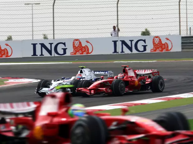 Foto zur News: 2008: Ein Bahrain-Grand-Prix für die Ewigkeit