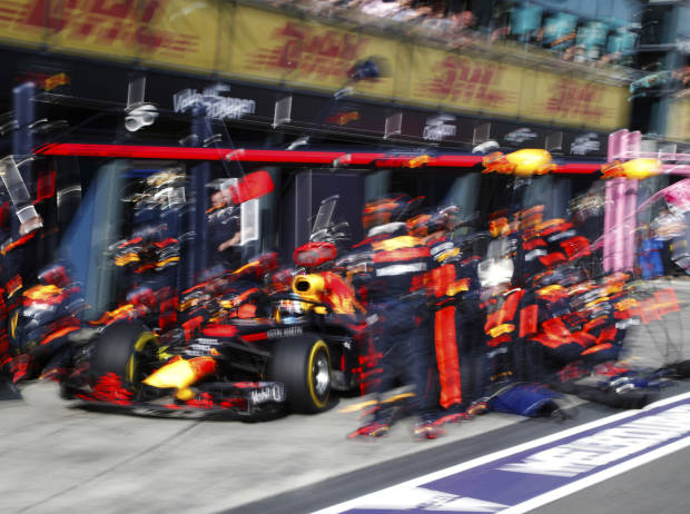 Foto zur News: Nach Ferrari-Panne: Sind Formel-1-Boxenstopps zu gefährlich?