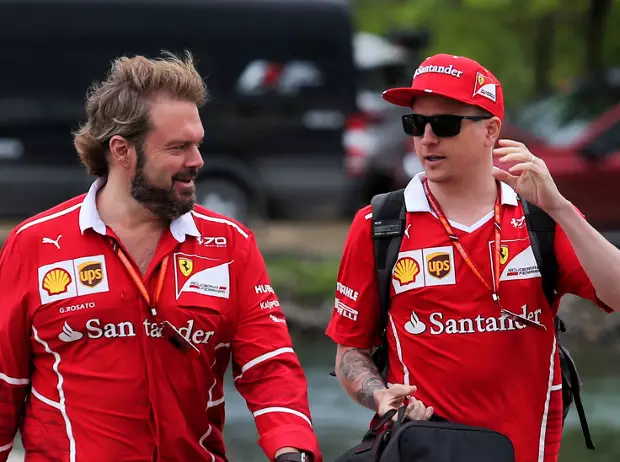 Foto zur News: Charles Leclerc und Ferrari: Das steckt hinter den Gerüchten