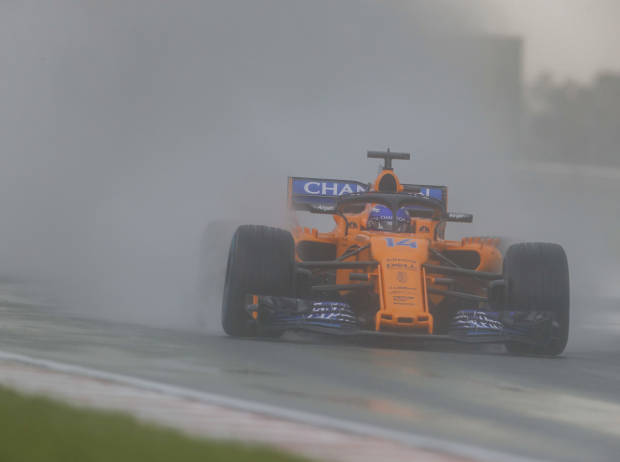 Foto zur News: Funk-Frust in Budapest: Alonso kritisiert Formel-1-Regie