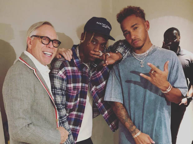 Tommy Hilfiger, Travis Scott und Lewis Hamilton Tommy Hilfiger, Travis Scott und Lewis Hamilton