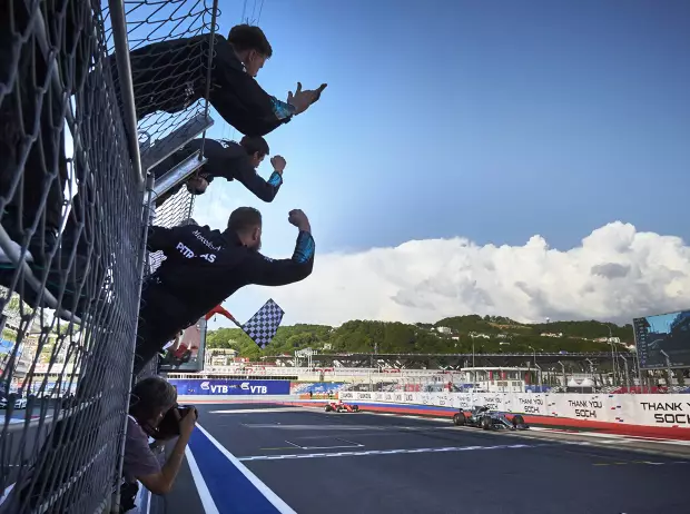 Foto zur News: Rennvorschau Sotschi: Ferrari und Vettel unter Zugzwang!