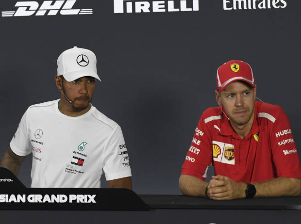 Foto zur News: "Bin nicht böse": Hamilton verzeiht Vettel riskantes Verteidigungsmanöver