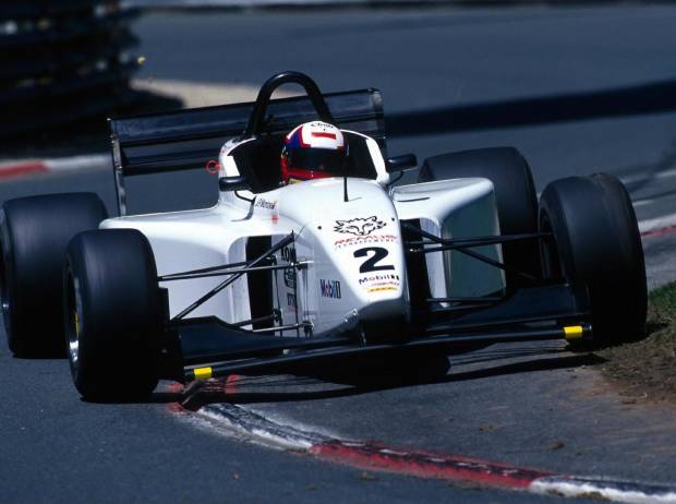 Foto zur News: Marko vs. Montoya: Hat der Marko-Pilot absichtlich den F3000-Titel  verloren?