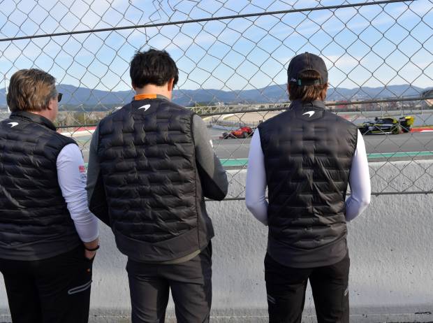Foto zur News: Formel-1-Zaungast Alonso: McLaren mit überraschenden Stärken