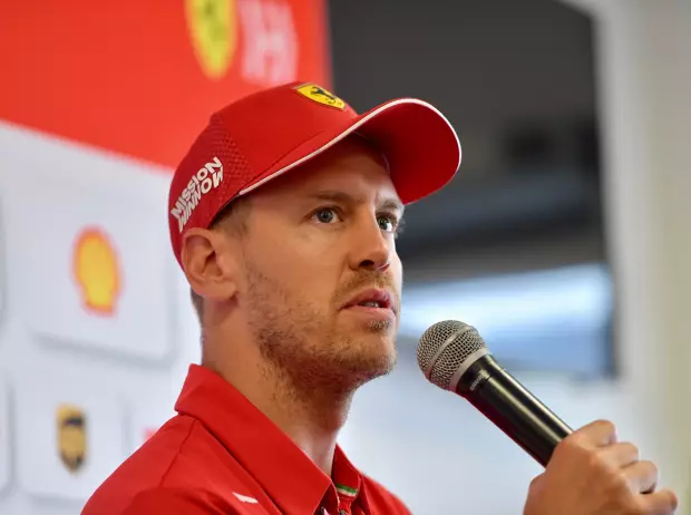 Foto zur News: Ferrari-Teamorder auch in Baku? Leclerc will abwägen, Vettel verteidigt Team