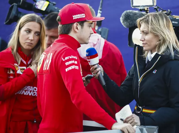 Foto zur News: Pole-Favorit Charles Leclerc nach Q2-Crash in Baku: "Ich bin dumm"