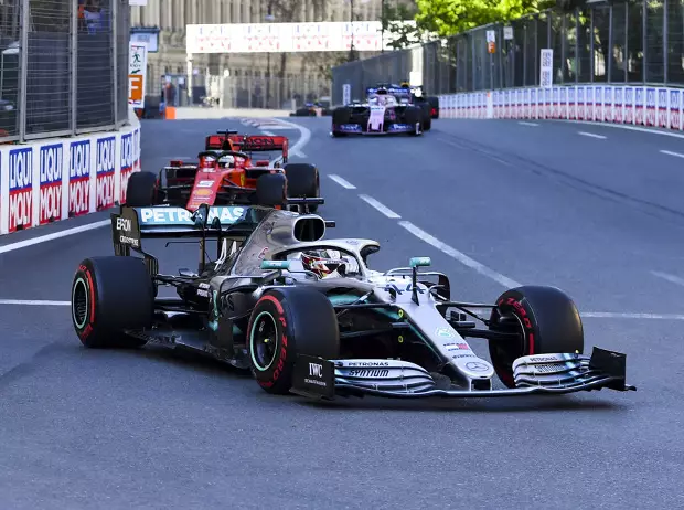 Foto zur News: Vettel mit Schadensbegrenzung: Reifendebakel in Baku