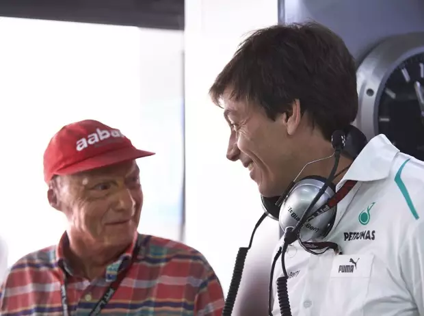 Foto zur News: Toto Wolffs Erinnerungen an Niki Lauda: So wurden sie zu "Halb-Freunden"