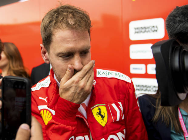 Foto zur News: Vettel das Maß aller Dinge am Mexiko-Freitag: "Habe nur Rasen gemäht"