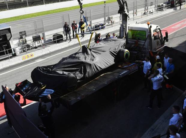 Lewis Hamilton, Abschleppwagen Lewis Hamilton, Abschleppwagen
