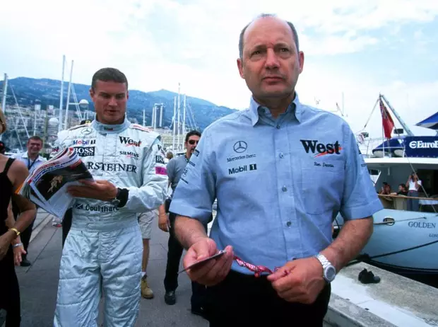 Foto zur News: Monaco 2001: Als Ron Dennis Enrique Bernoldi die Meinung gegeigt hat