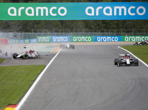 Antonio Giovinazzi, George Russell, Kimi Räikkönen Antonio Giovinazzi, George Russell, Kimi Räikkönen