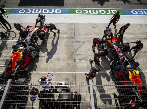 Max Verstappen, Alexander Albon Max Verstappen, Alexander Albon