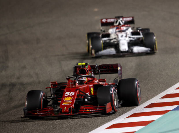 Carlos Sainz, Kimi Räikkönen Carlos Sainz, Kimi Räikkönen