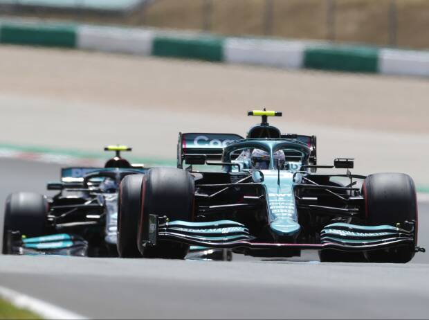 Foto zur News: Vettel nach P10 im Qualifying: "Es war mit Sicherheit ein bisschen besser"