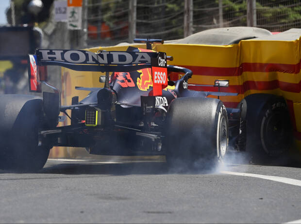 Max Verstappens Unfall im dritten Freien Training zum Grand Prix von Aserbaidschan 2021 Max Verstappens Unfall im dritten Freien Training zum Grand Prix von Aserbaidschan 2021