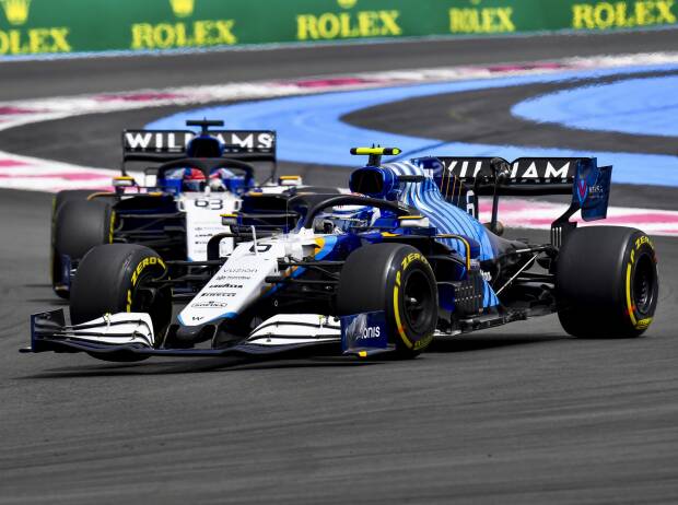 Die beiden Williams-Fahrer Nicholas Latifi und George Russell und beim Frankreich-Grand-Prix 2021 in Le Castellet Die beiden Williams-Fahrer Nicholas Latifi und George Russell und beim Frankreich-Grand-Prix 2021 in Le Castellet
