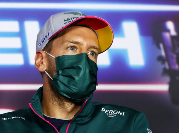 Sebastian Vettel (Aston Martin) in der FIA-Pressekonferenz am Donnerstag beim Grand Prix von Österreich auf dem Red-Bull-Ring in Spielberg 2021 Sebastian Vettel (Aston Martin) in der FIA-Pressekonferenz am Donnerstag beim Grand Prix von Österreich auf dem Red-Bull-Ring in Spielberg 2021