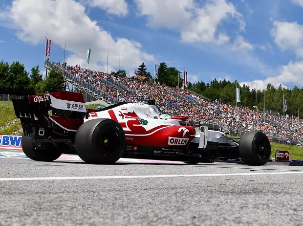 Foto zur News: Zusammen mit Alfa-Romeo-Deal: Frederic Vasseur verlängert als Teamchef