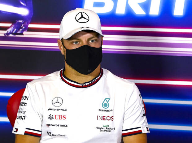 Valtteri Bottas in der FIA-Pressekonferenz am Donnerstag vor dem Grand Prix von Großbritannien in Silverstone 2021 Valtteri Bottas in der FIA-Pressekonferenz am Donnerstag vor dem Grand Prix von Großbritannien in Silverstone 2021
